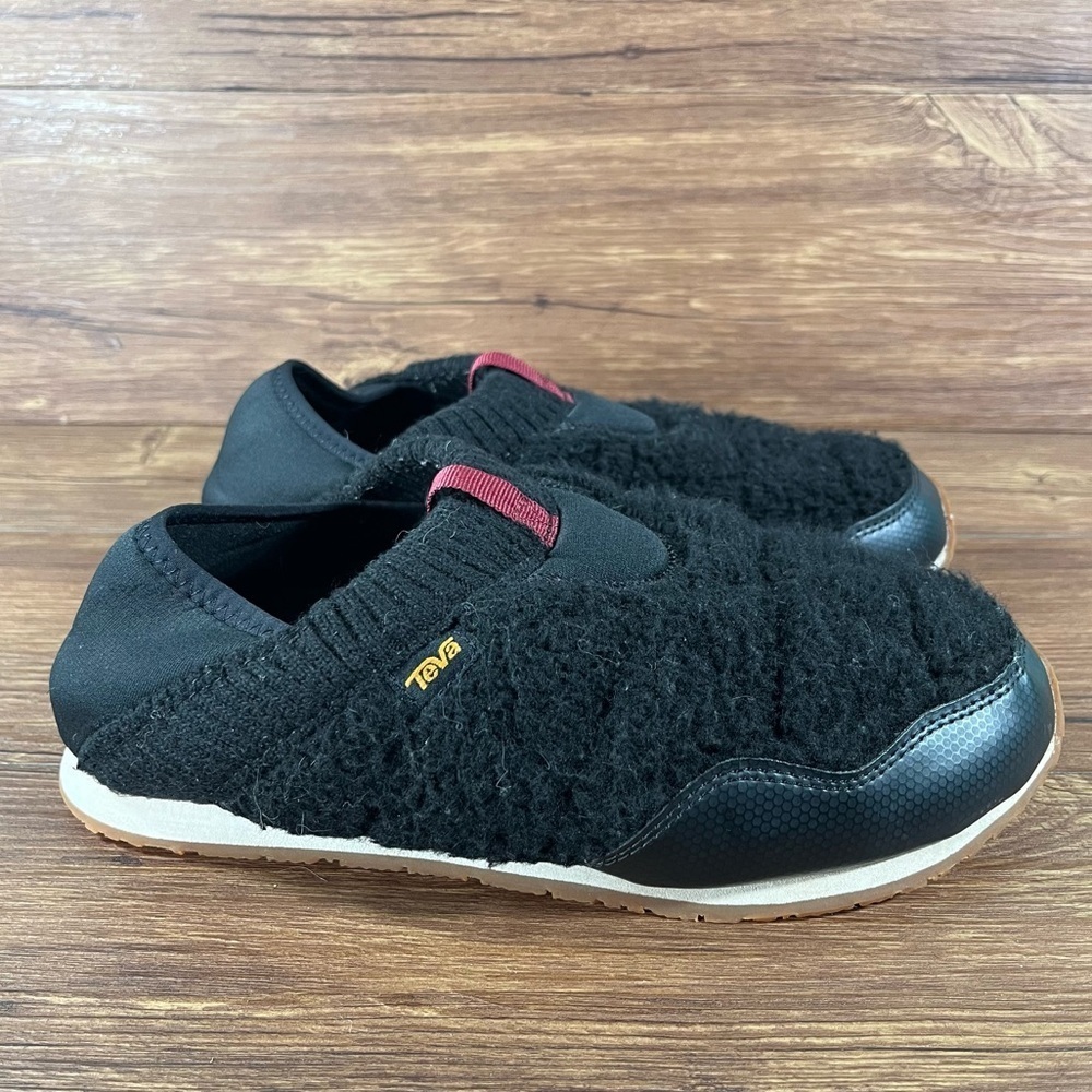 Teva Black Slip-On Sherpa Cozy Slippers with Maroon Accent